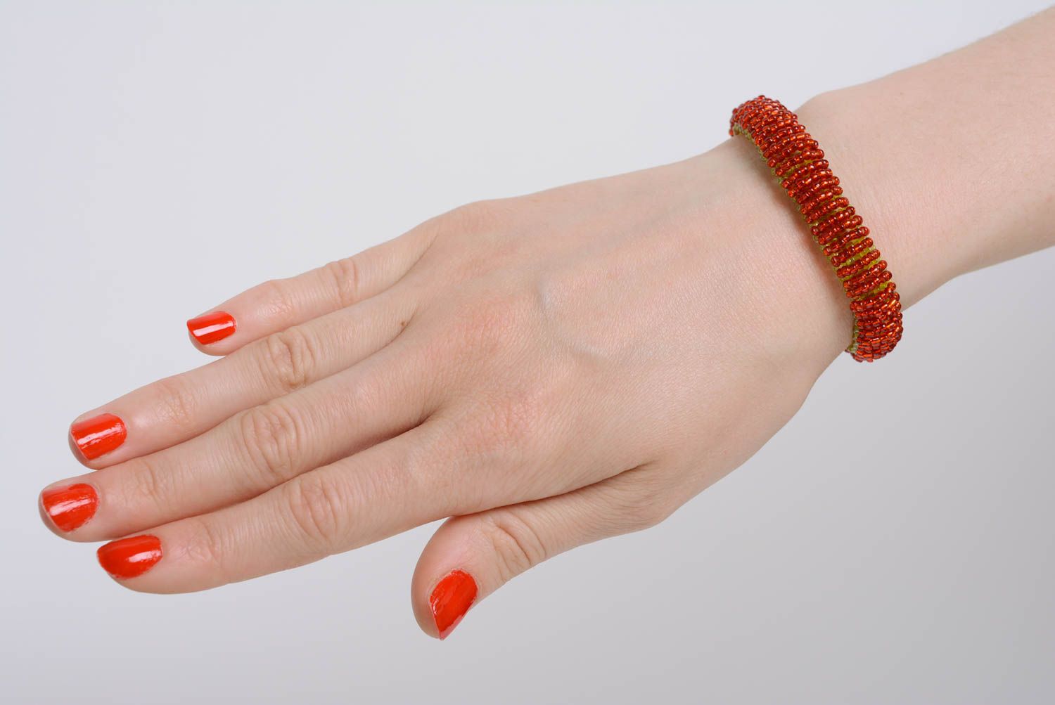 Bracelet en perles de rocaille fait main rouge et vert pratique pour femme photo 2