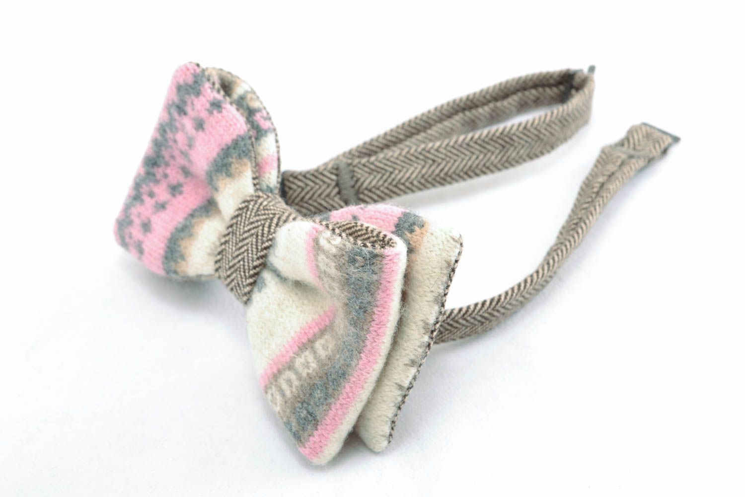 Bow tie with fastener Winter photo 1