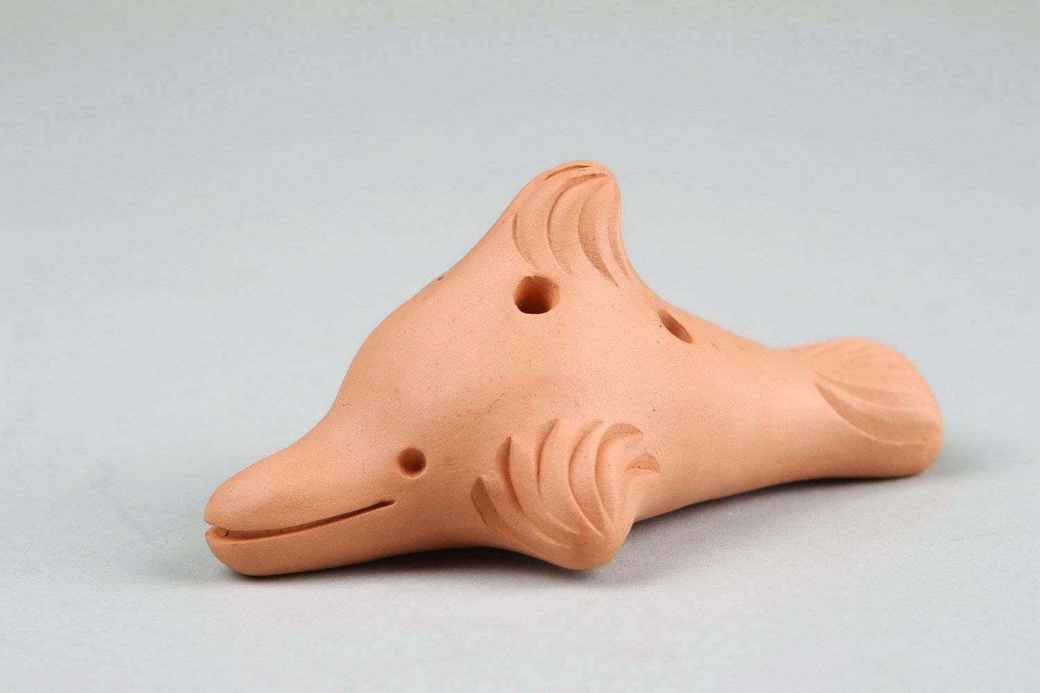 Keramische Lippenpfeife Delphin, Musikinstrument und Kinderspielzeug foto 4