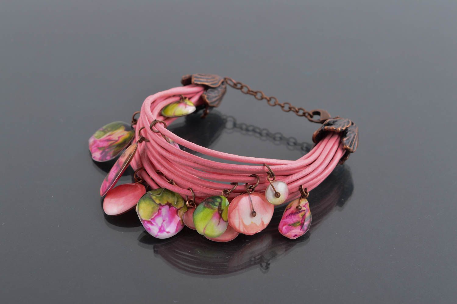 Bracelet en cuir fait main Bijou original rose Accessoire pour femme design  photo 1