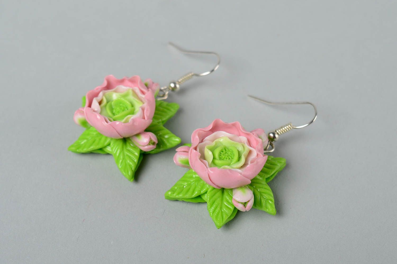Handmade tender earrings beautiful flower earrings jewelry made of clay photo 2