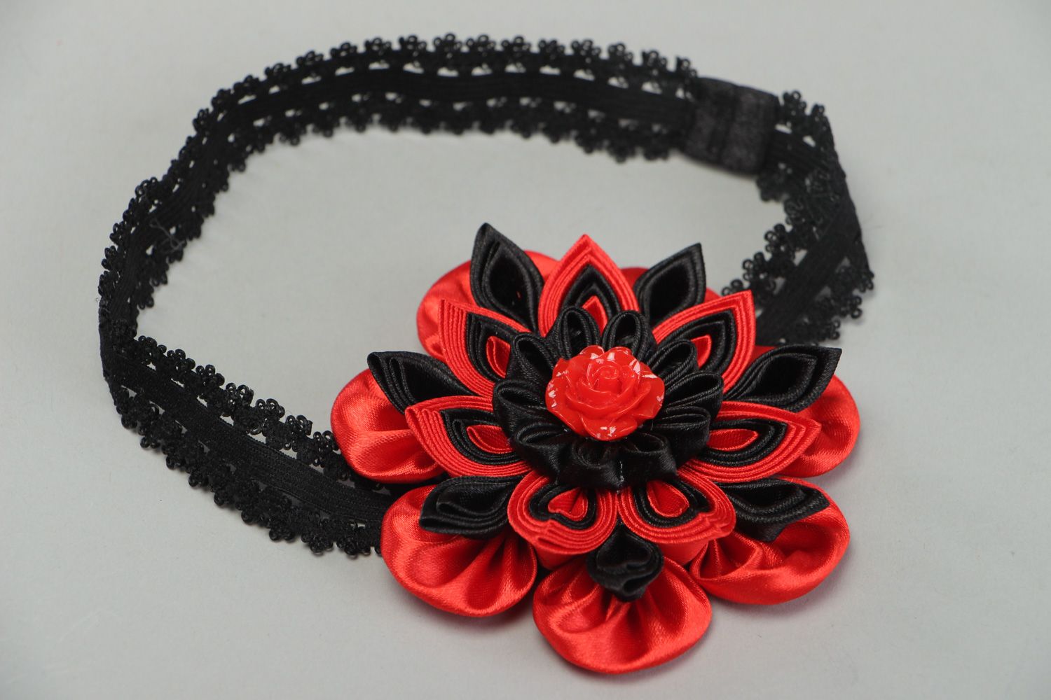 Stylish handmade elastic headband decorated with black and red kanzashi flower photo 1