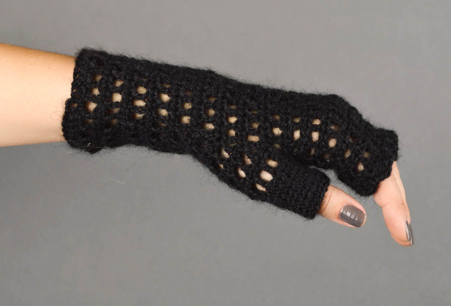 Mitones a crochet hechos a mano negros accesorios de moda ropa femenina foto 1
