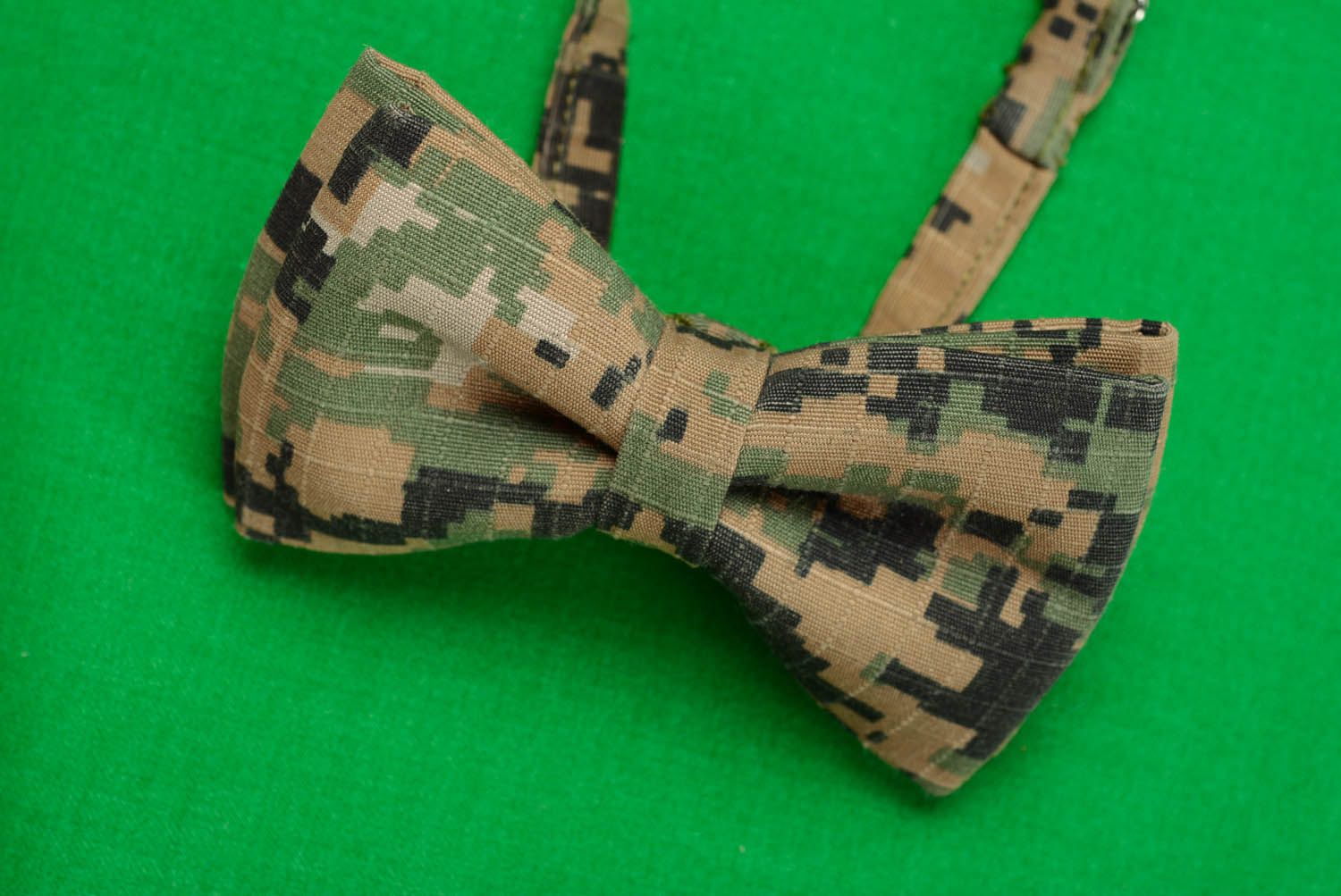 Textile bow tie Camouflage photo 3