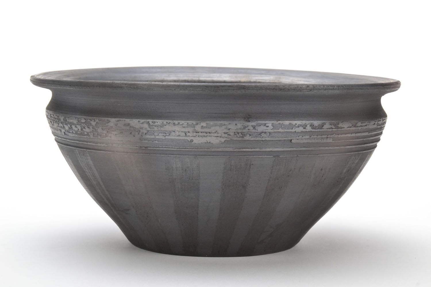 Deep clay bowl photo 3