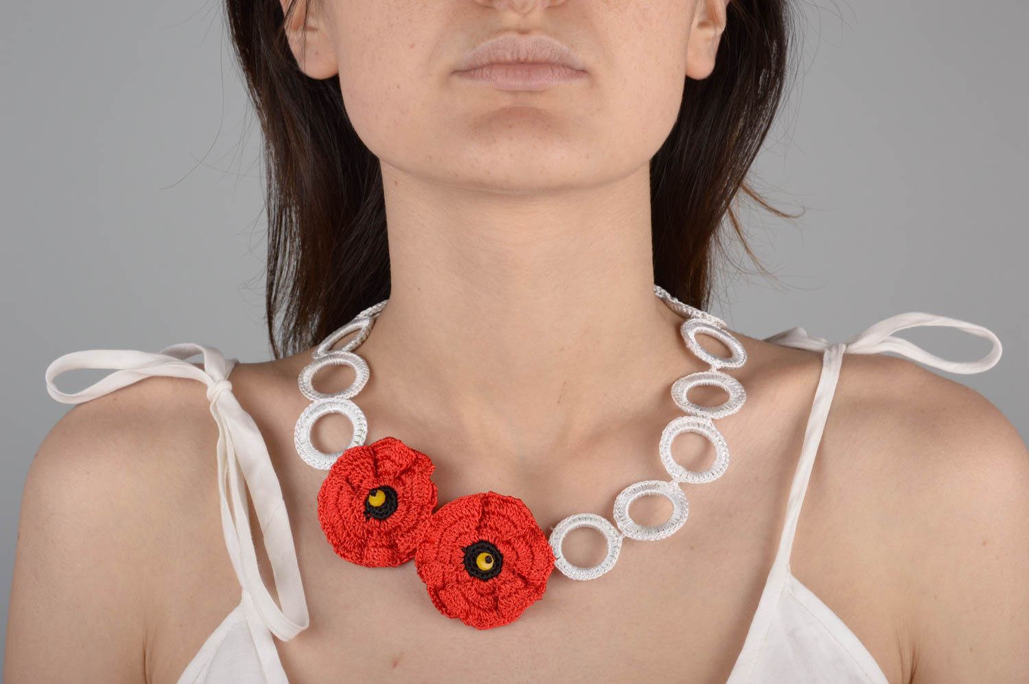 Collier tricot Bijou fait main Cadeau femme perles tchèques fleurs rouges photo 5
