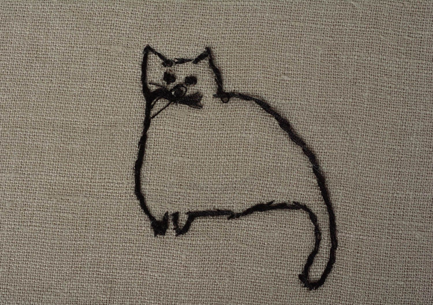Petite serviette de bain en tissu de lin grise faite main brodée avec chat photo 4