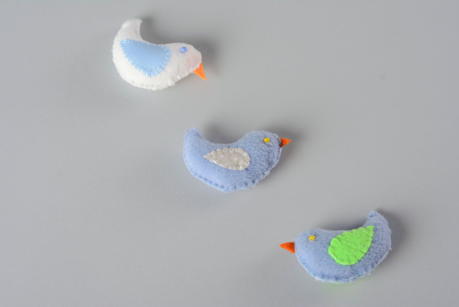 Conjunto de brinquedos macios de tecido feito à mão Pássaros  foto 2