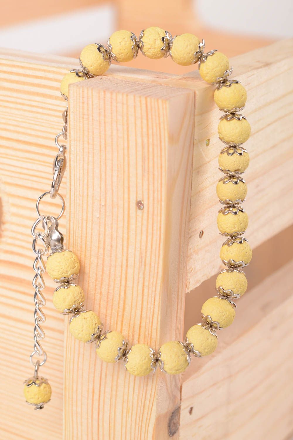Pulsera artesanal de fimo amarilla accesorio para mujer bisutería de moda foto 2