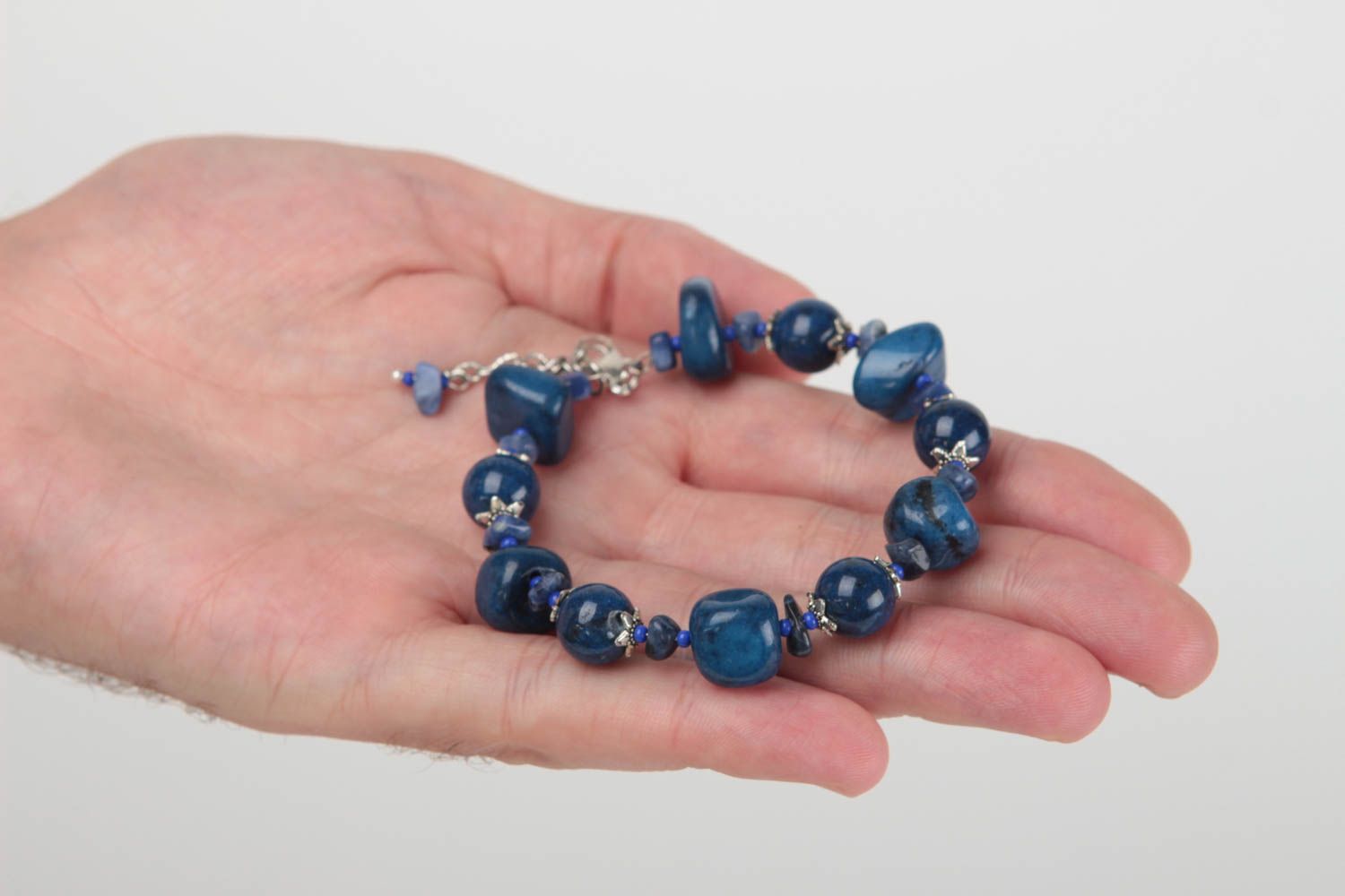 Bracelet en pierres naturelles sodalite lazulite et perles de rocaille fait main photo 5