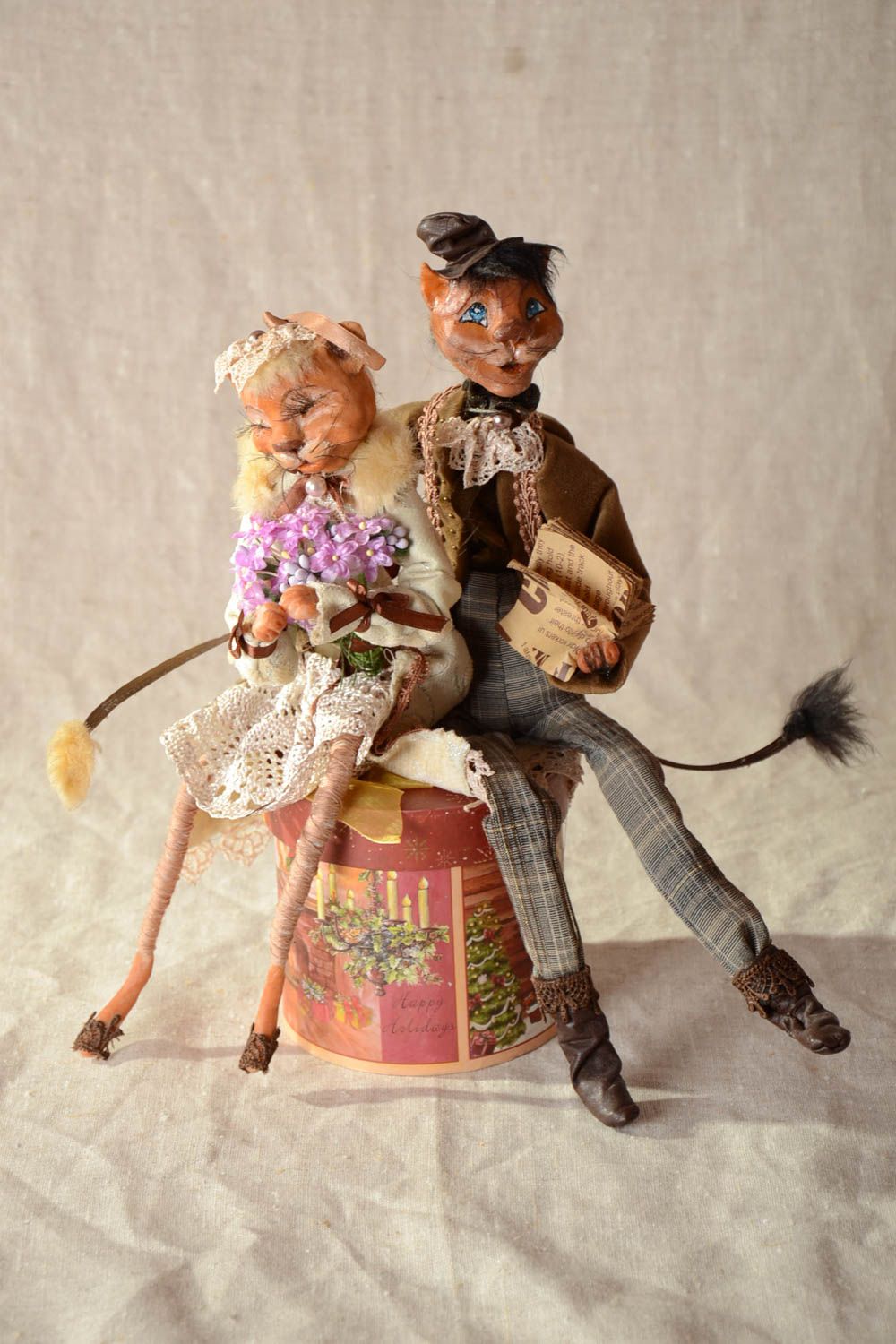 Авторские скульптурные куклы в виде пары котов набольшие ручной работы фото 1