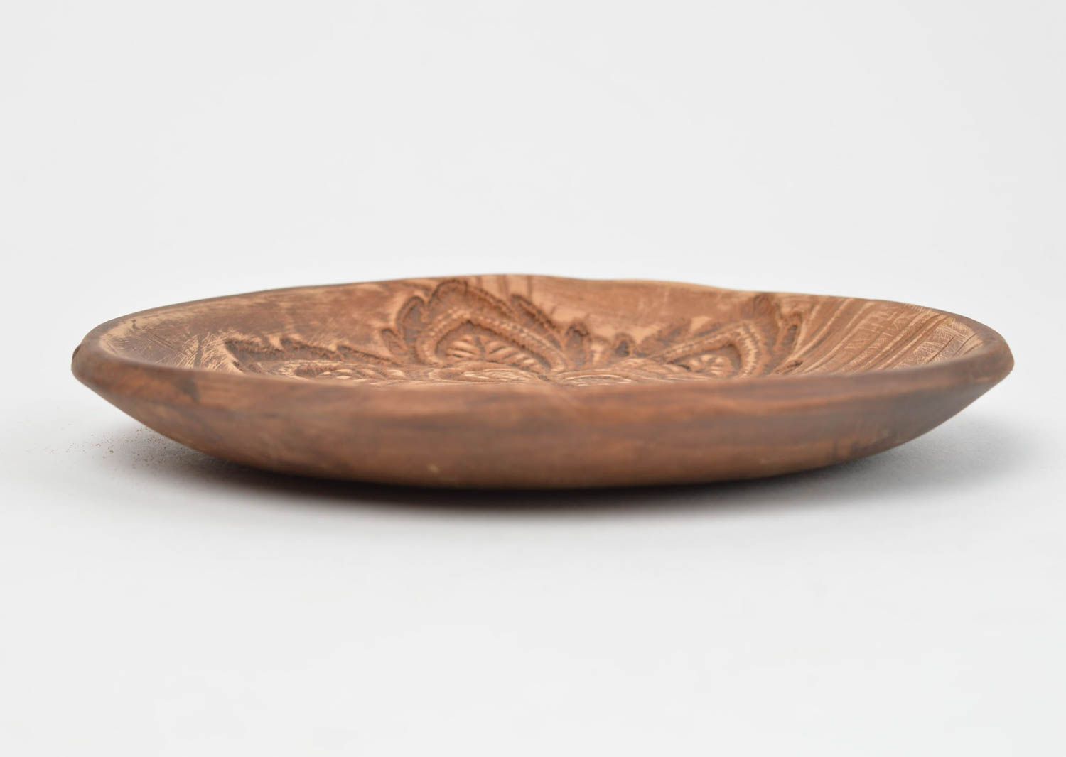 Чайная тарелка с узорами ручной работы из красной глины Крупный цветок  фото 3