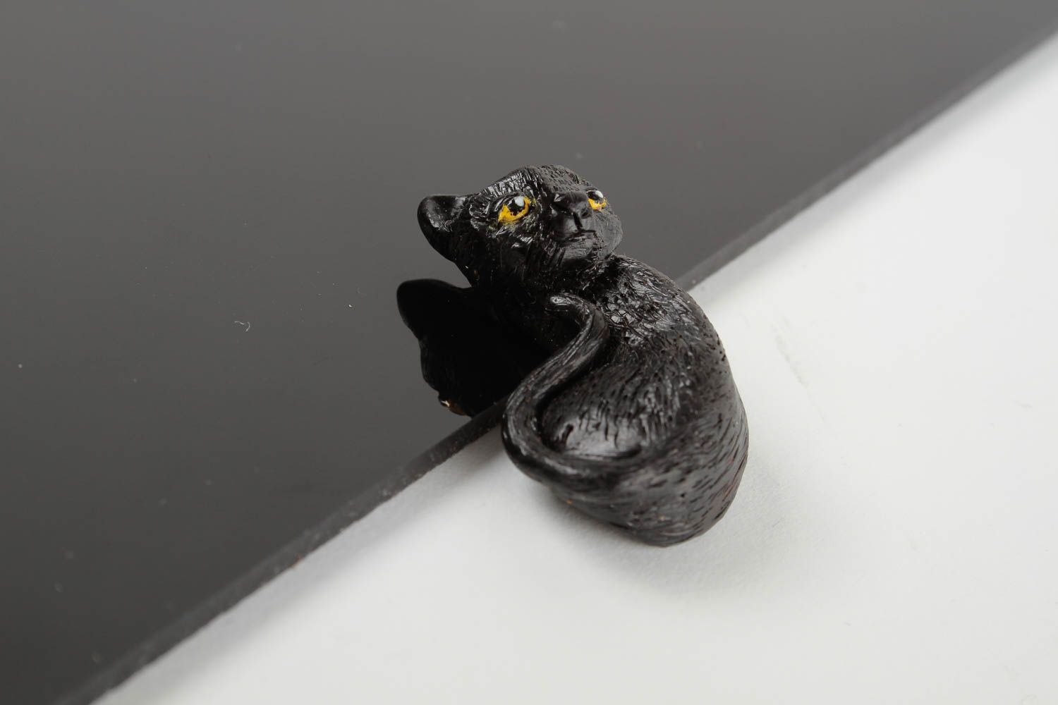 Mini Figurine chat noir faite main en pâte polymère originale Déco maison photo 4