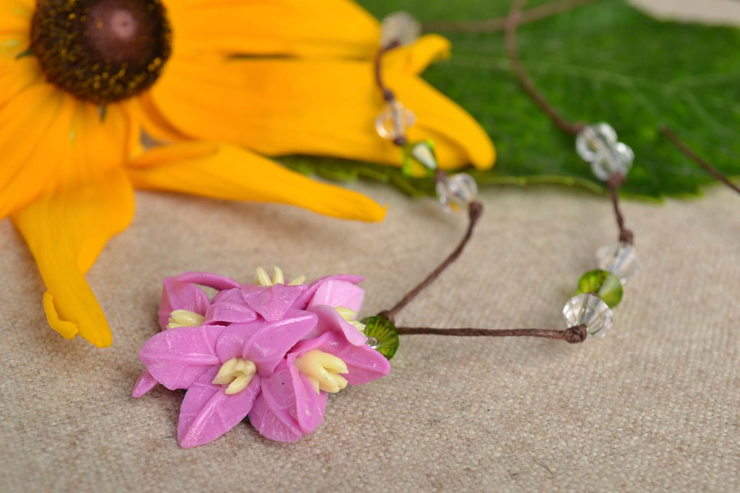 Anhänger Schmuck Blumen Halskette handgemachter Schmuck aus Polymerton lila foto 1