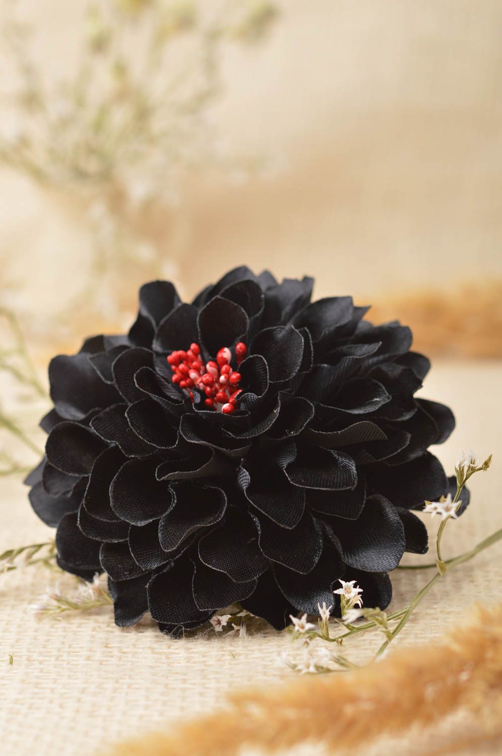 Handmade Schmuck Brosche schwarze Haarspange Blume Haar Accessoires aus Atlas foto 1
