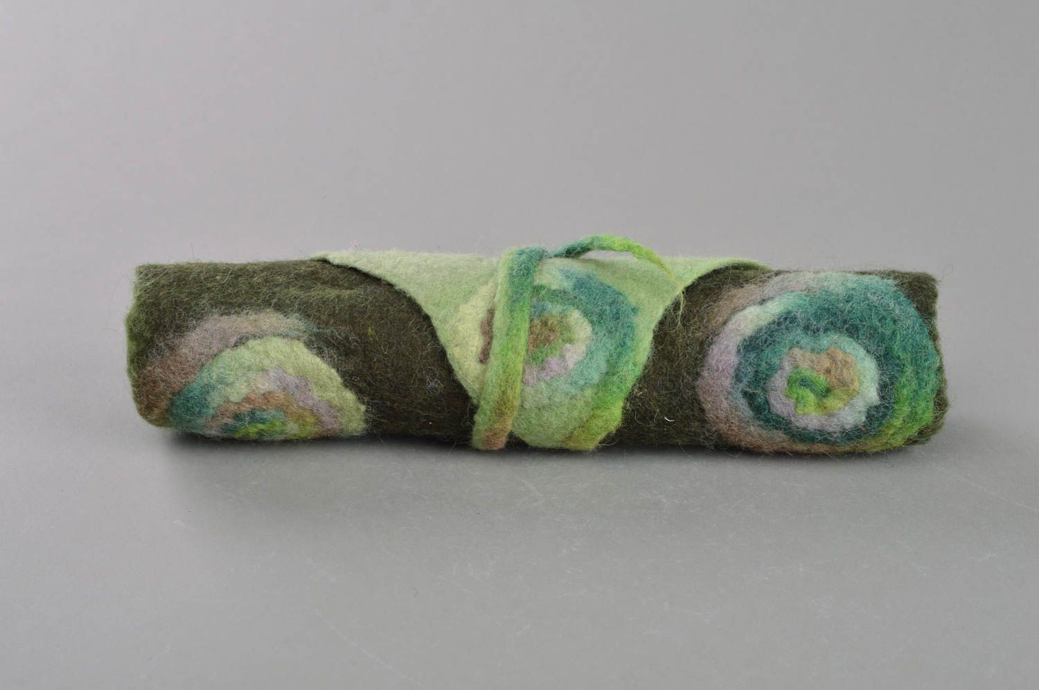 Handmade decorative soft felted wool needlework organizer of green color photo 4