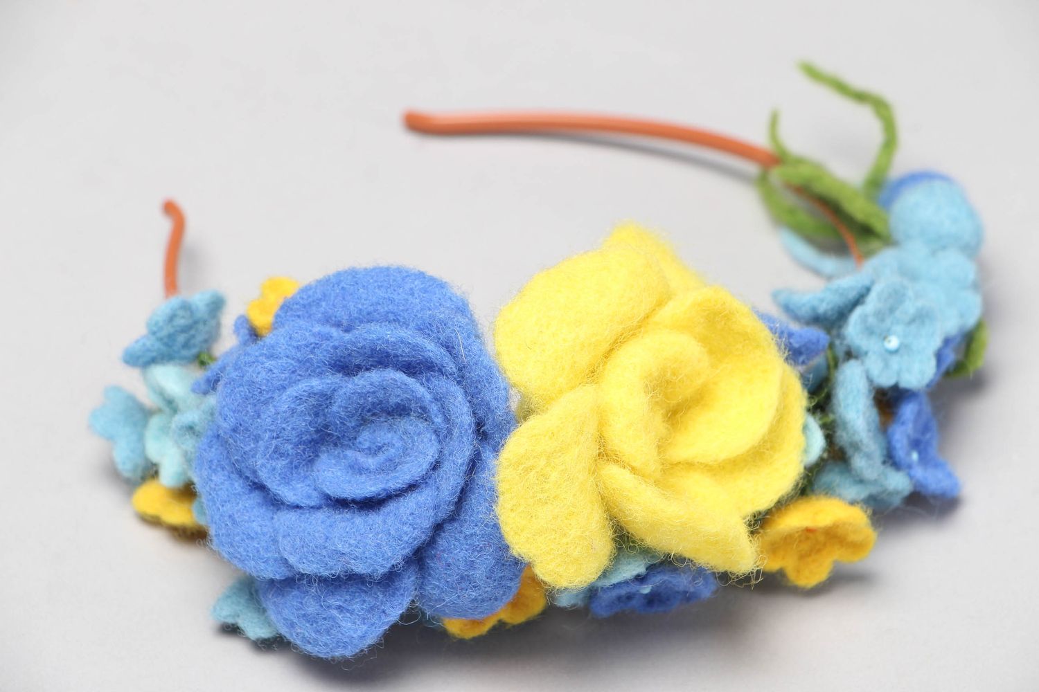 Woll Haarreif handmade mit Blumen foto 1