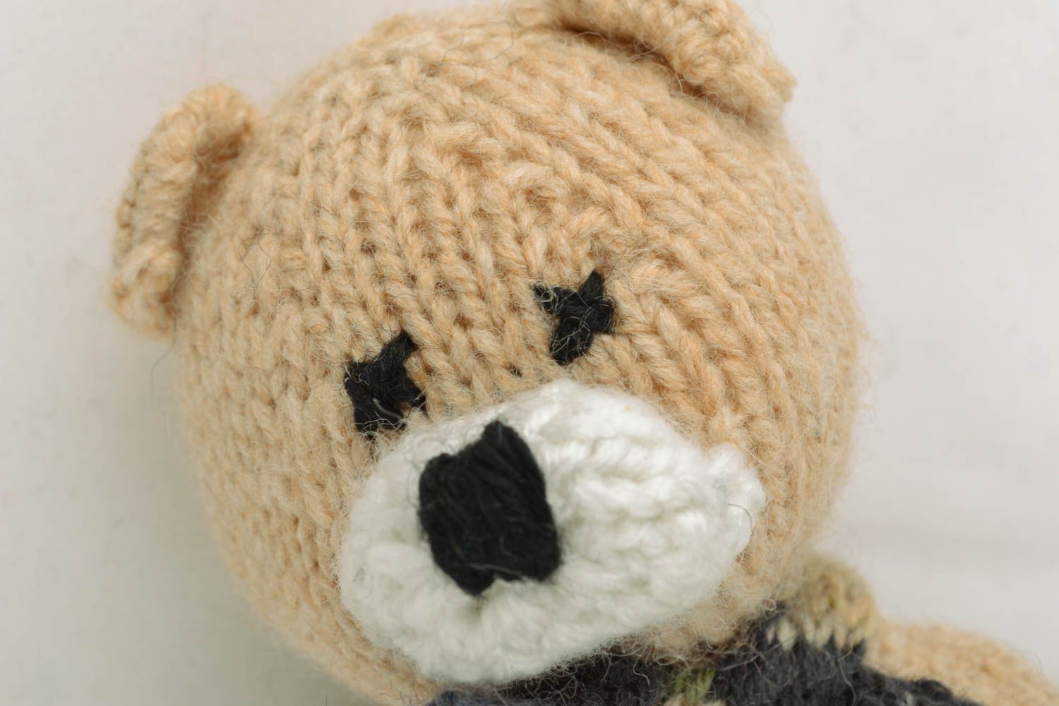 Giocattolo a maglia fatto a mano pupazzo morbido orsetto carino da bambini
 foto 2
