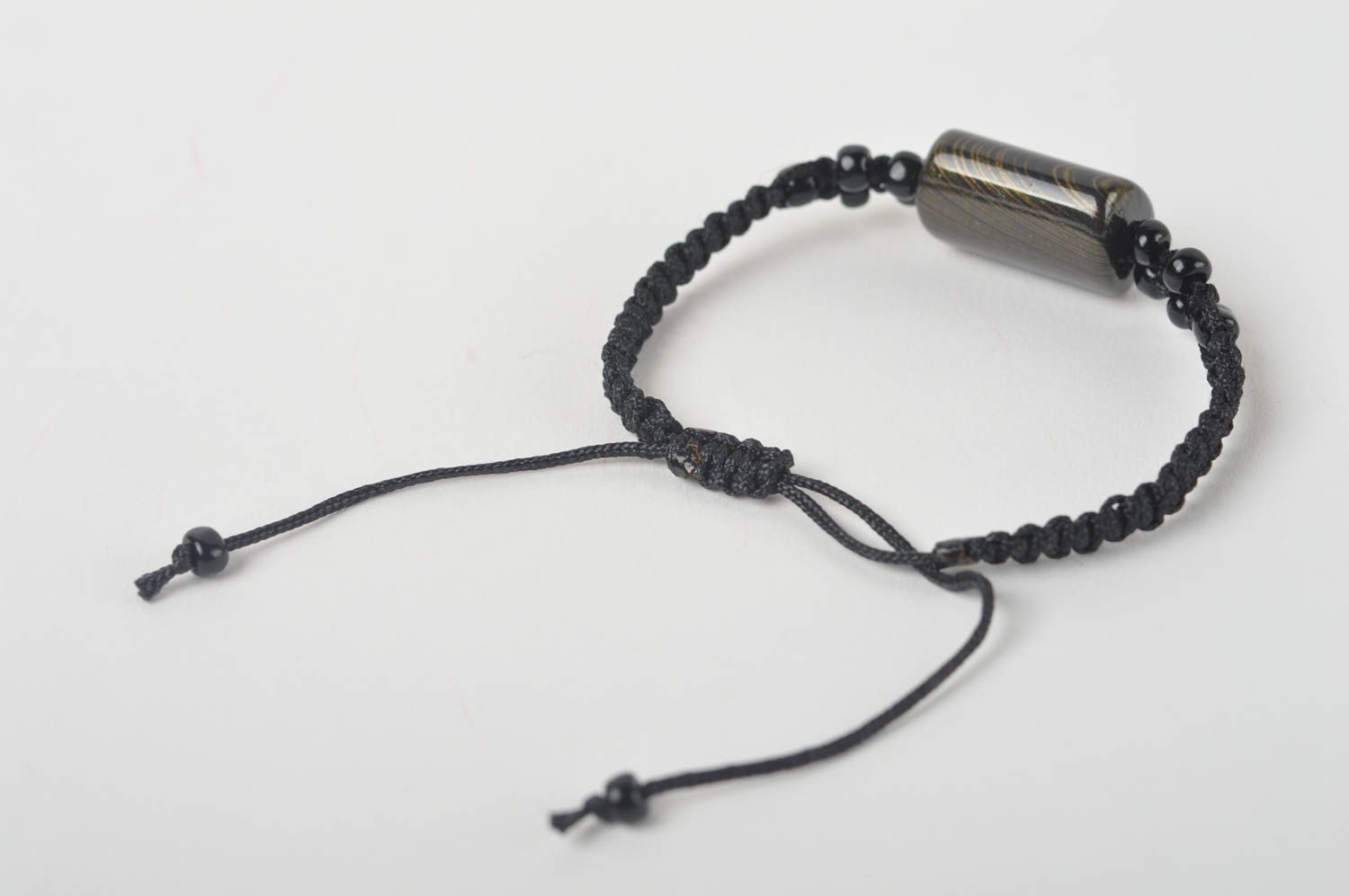 Браслет ручной работы браслет из шнурков плетеный браслет черный с бусиной фото 5