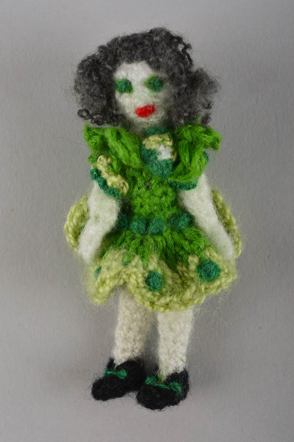 Poupée au crochet Jouet fait main tricoté en robe verte Cadeau pour enfant photo 2