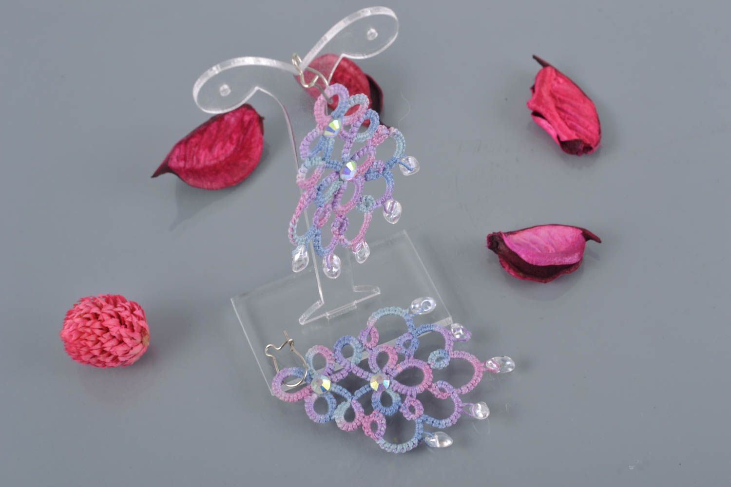 Tatting earrings with beads photo 1