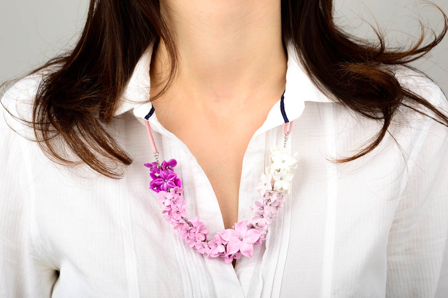 Collar hecho a mano color lila regalo original para mujer bisutería artesanal foto 2