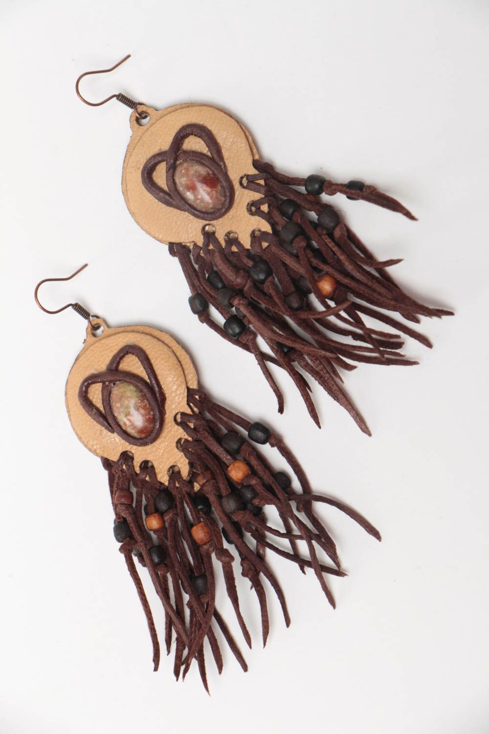 Handgemachte braune große lange Designer Leder Ohrringe mit Jaspis originell foto 2