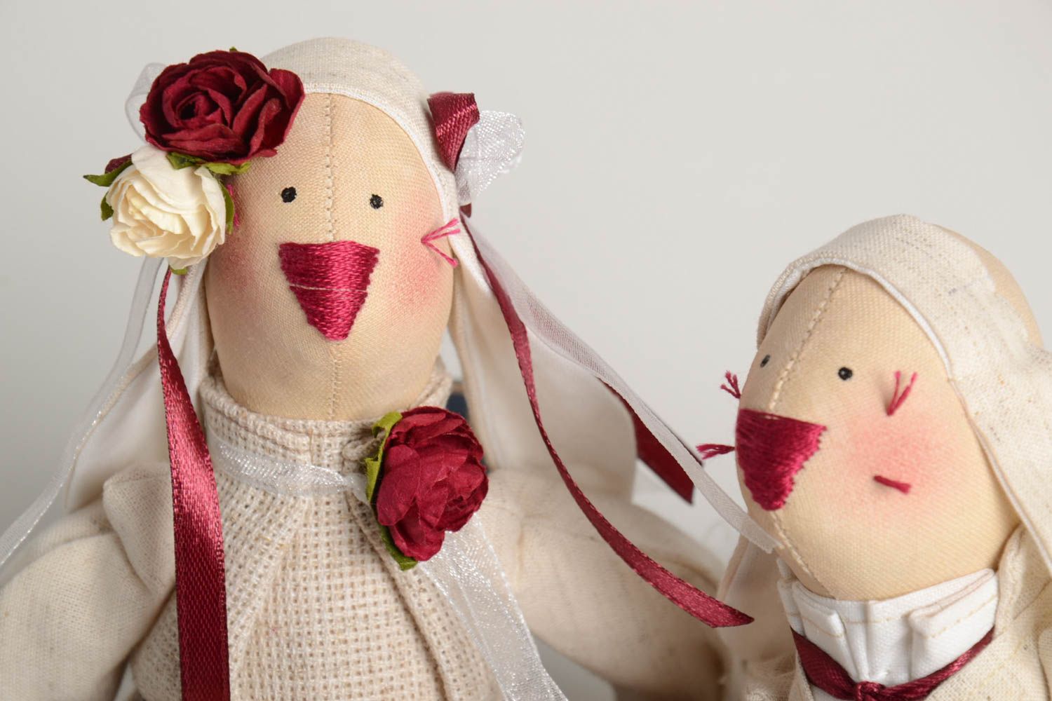 Juguetes decorativos muñecos hechos a mano regalos originales Liebres enamorados foto 5