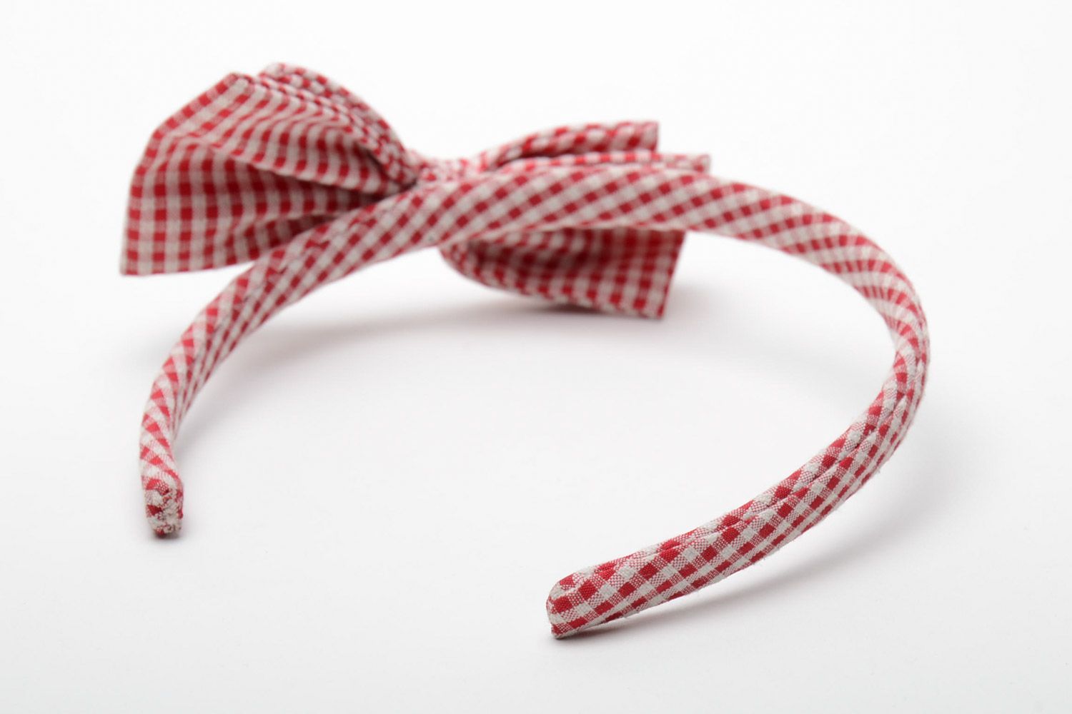 Handmade designer white checkered headband on plastic basis with cotton bow photo 3