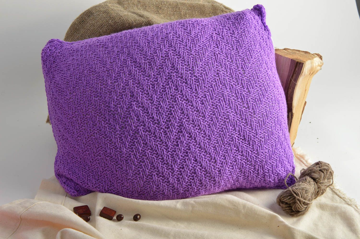 Housse de coussin tricotée avec des aiguilles en demi-coton faite main mauve photo 1