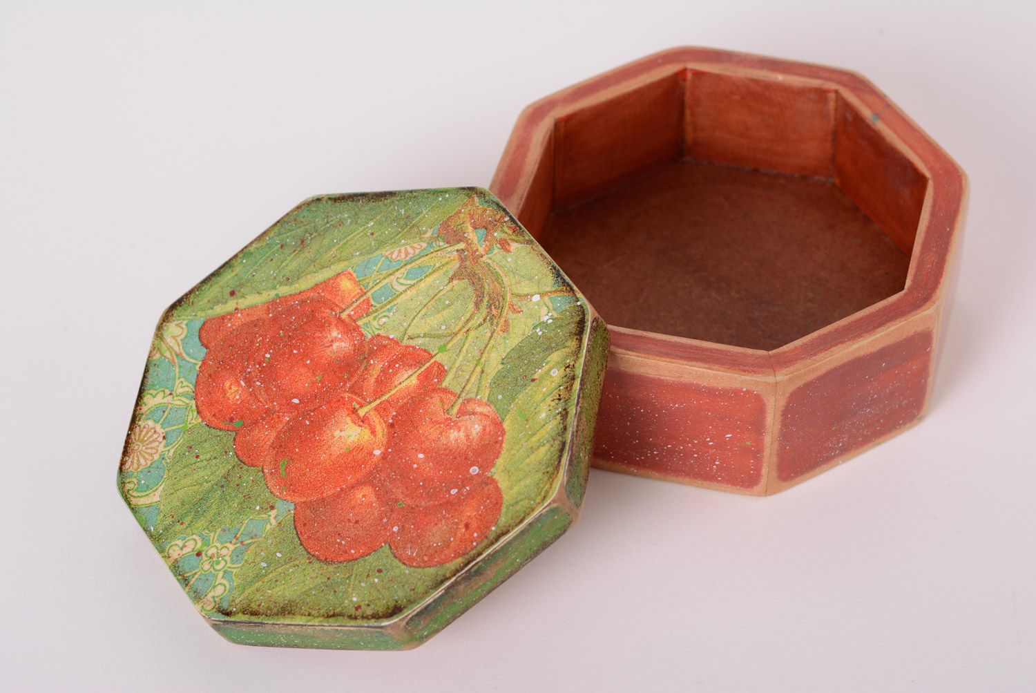 Handmade decoupage plywood jewelry box of unusual shape with lid photo 1