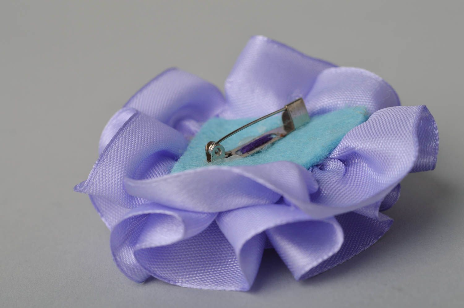 Broche fleur violette faite main Accessoire femme en tissu Petit cadeau femme photo 5