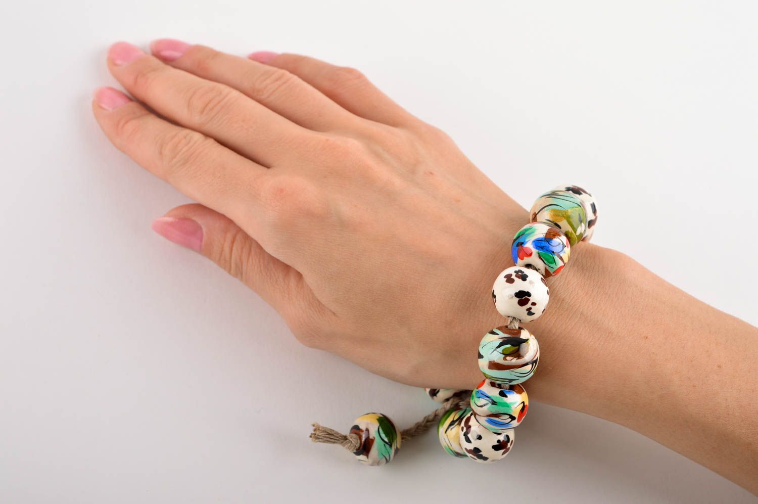 Яркий браслет ручной работы стильное украшение из бусин женский браслет фото 4