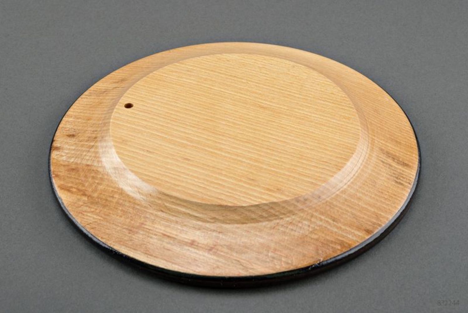 Декоративная тарелка с росписью фото 3