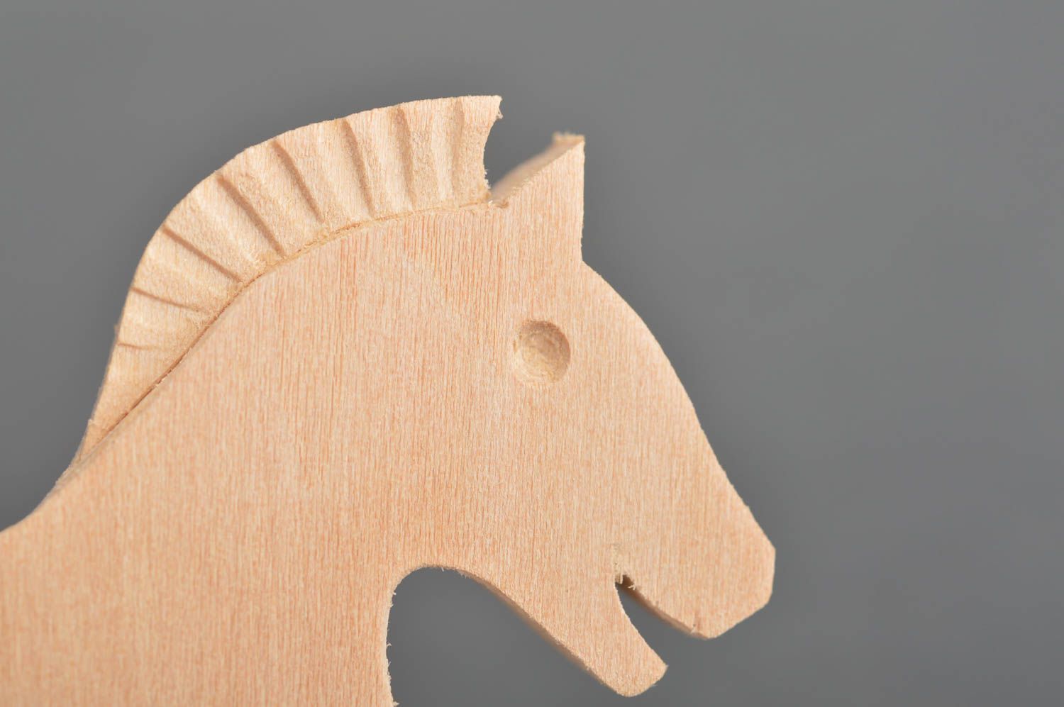 Figurine cheval en bois brut faite main à peindre ou décorer jouet pour enfant photo 4
