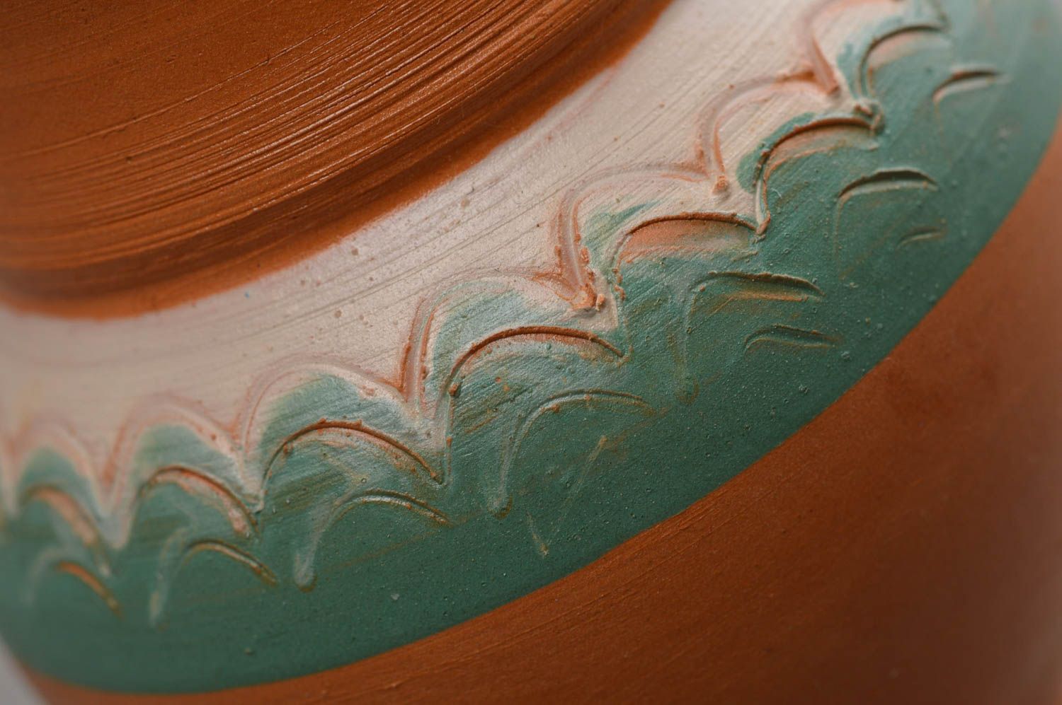 Kleiner schöner handmade Krug aus Ton mit Bemalung von Glasur für Haus Dekor foto 5