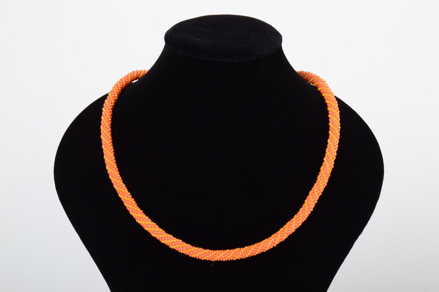 Beautiful bright orange beaded jewelry set 2 items women's necklace and bracelet photo 4
