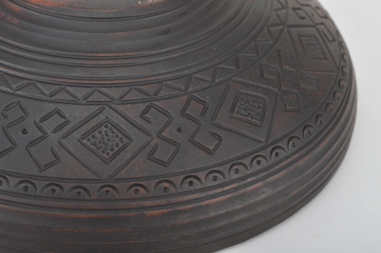 Handmade decorative dark ceramic fruit bowl eco friendly red clay plate 1.5 l photo 4