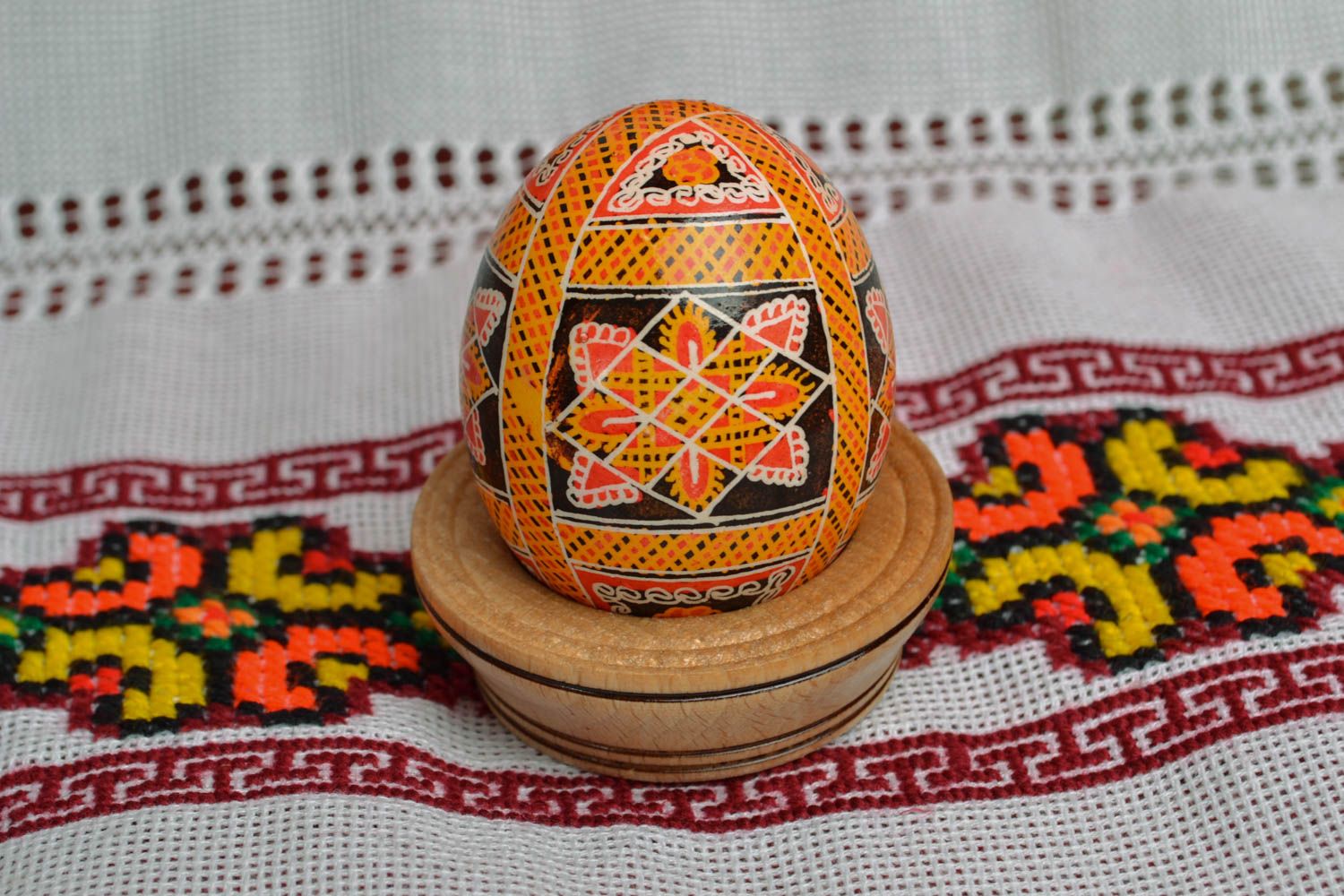 Oeuf de Pâques décoratif fait main souvenir peint avec ornement original photo 5