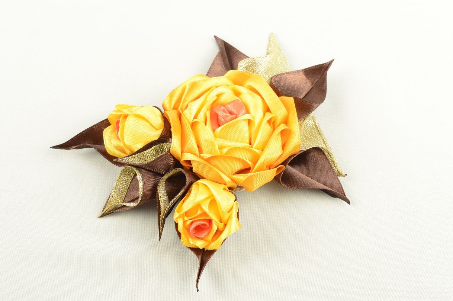 Broche Barrette fleur faite main jaune en rubans de satin Accessoire femme photo 5