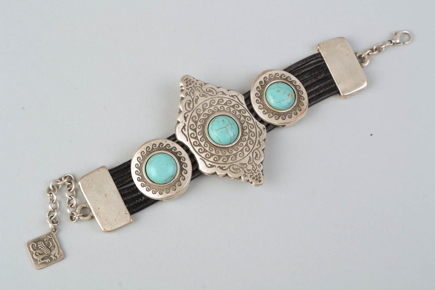 Bracelet en métal et turquoise bleu massif fait main pour femme original photo 3