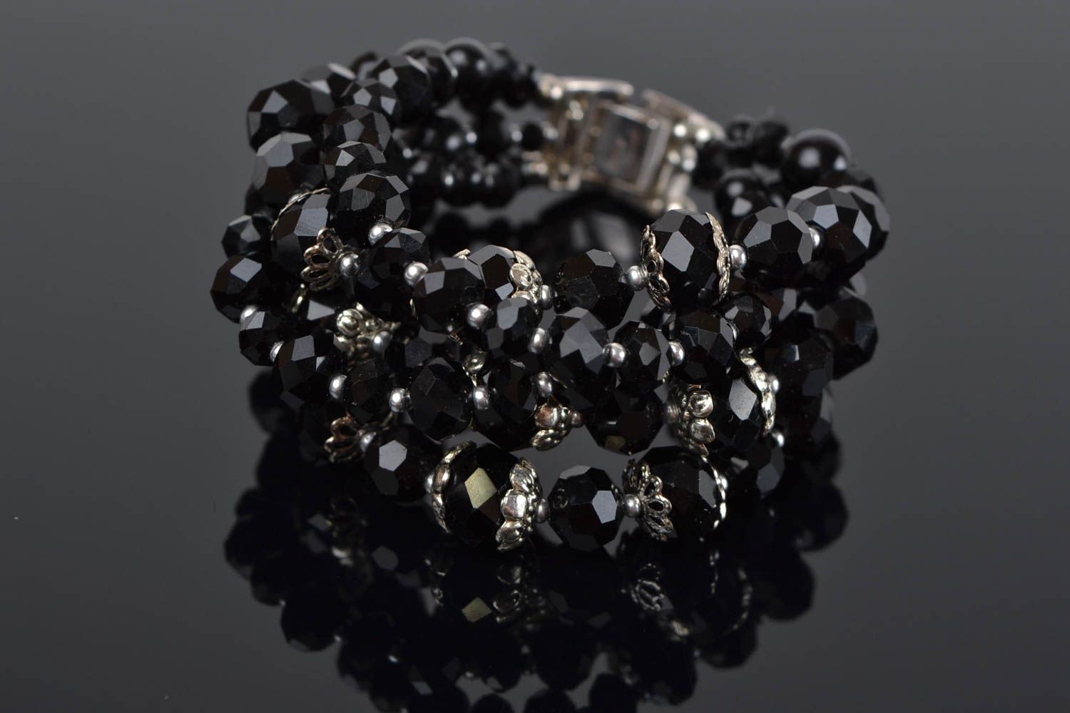 Bracelet multirang en perles noires de verre tchèque fait main large élégant photo 1