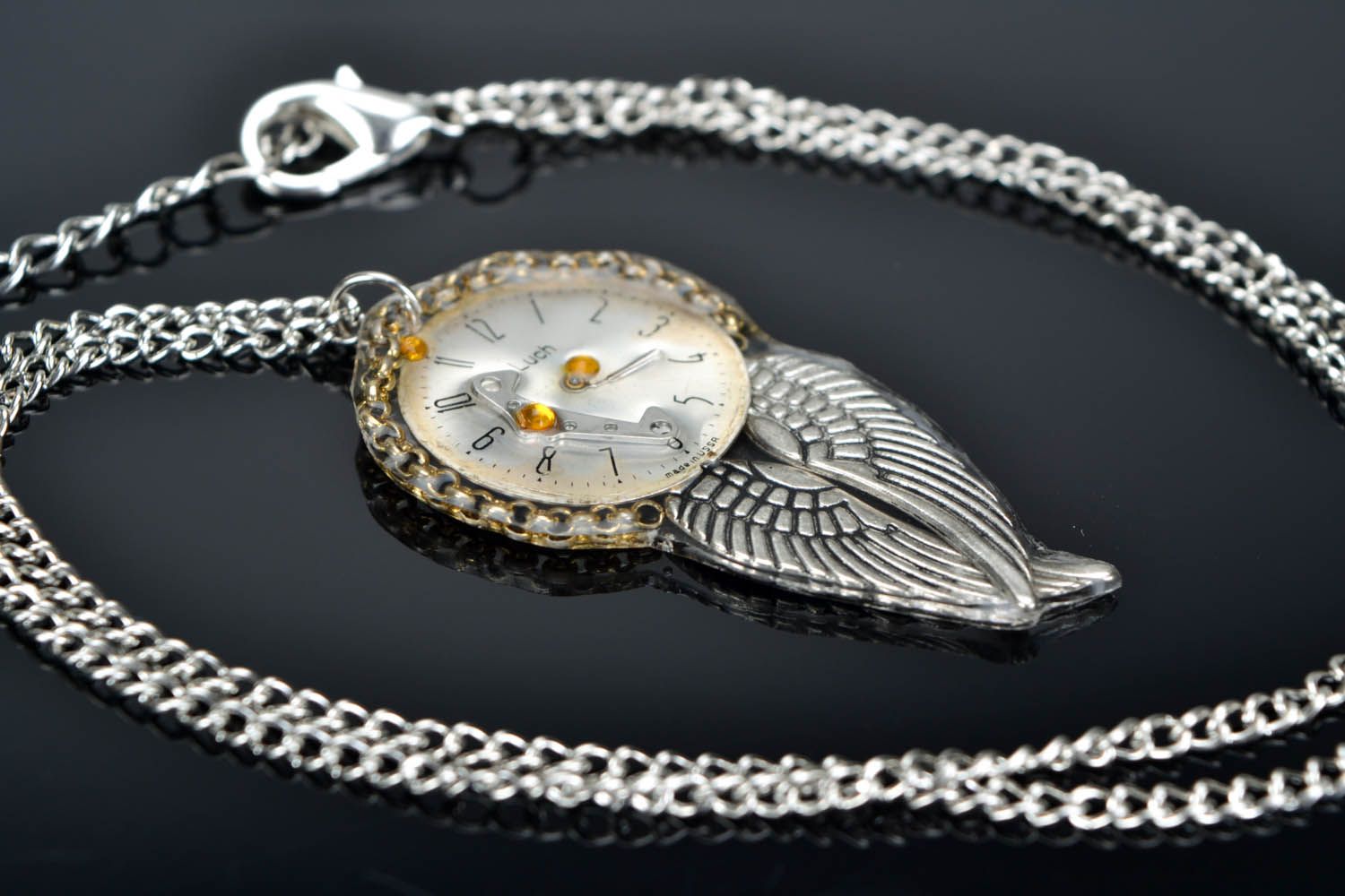 Pendant Wings of the Time photo 1