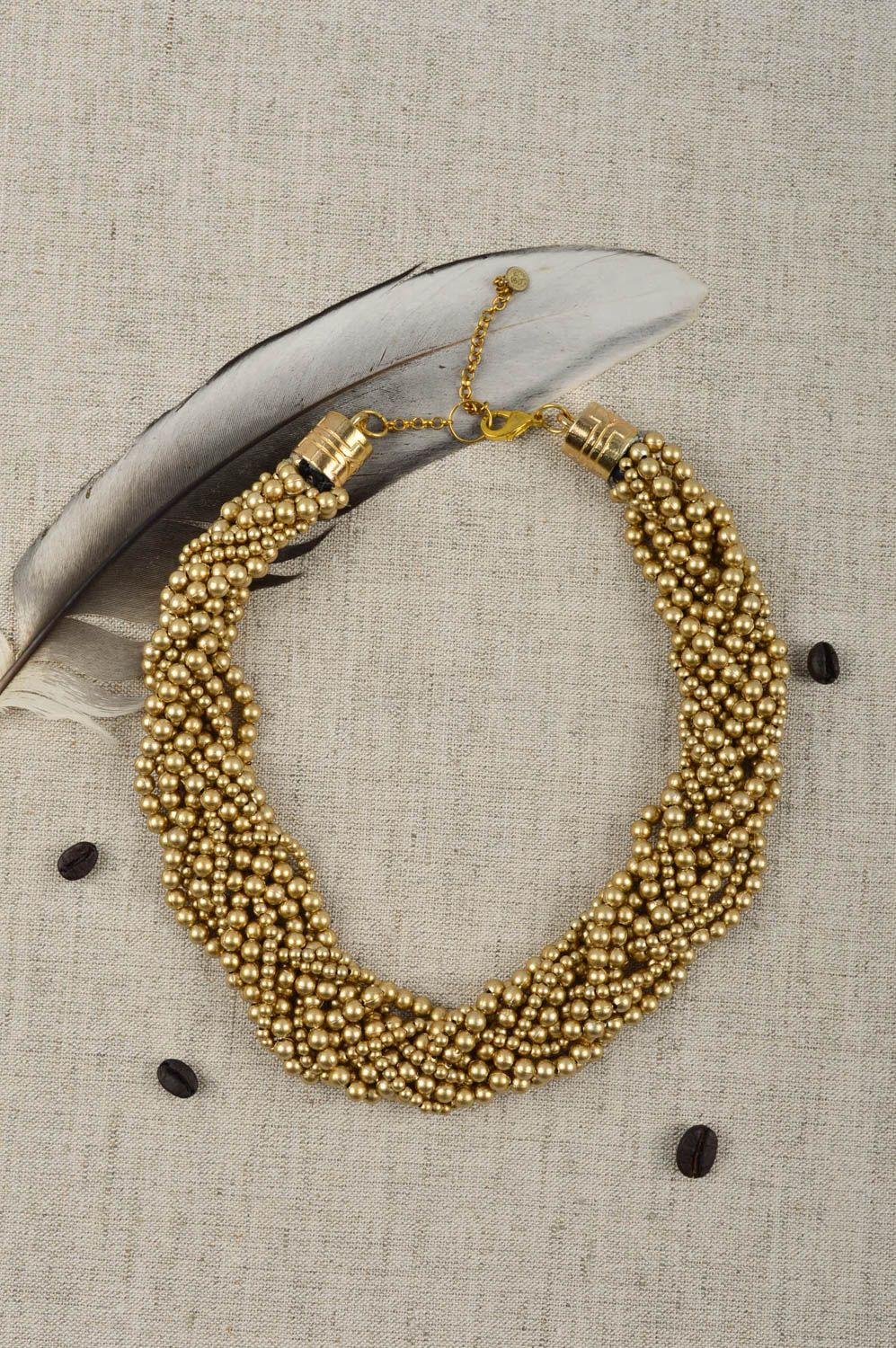 Ожерелье из бисера украшение ручной работы колье из бусин золотистого оттенка фото 1