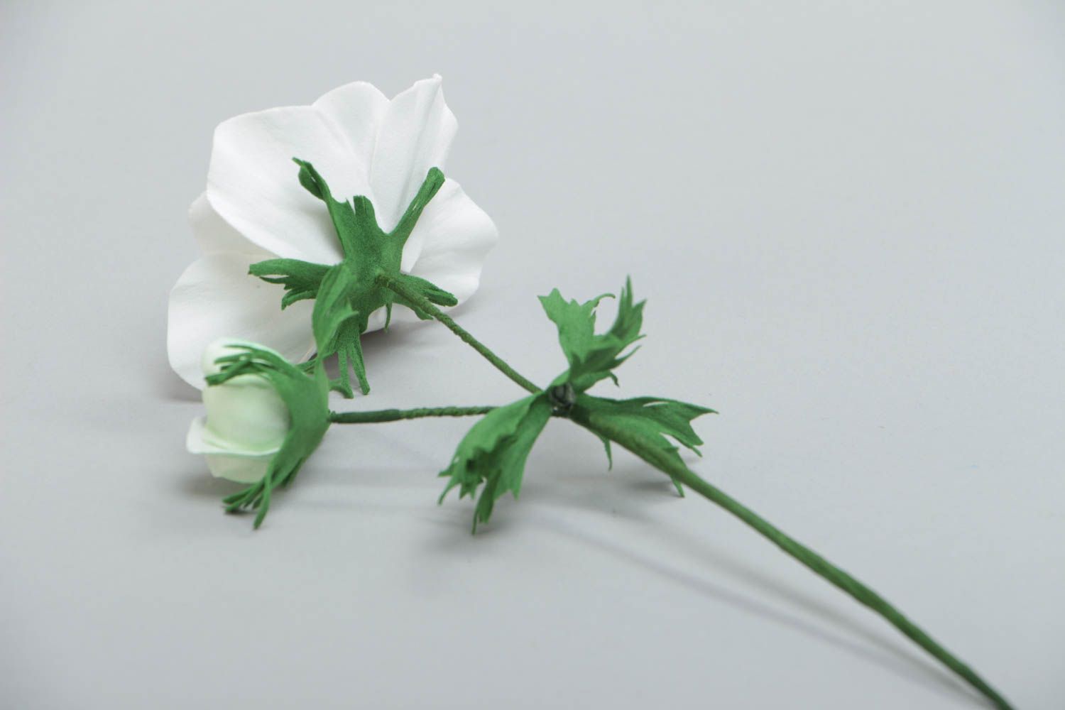 Dekorative Blume aus Textil Foamiran für Interieur Dekor handmade Weiße Anemone foto 3