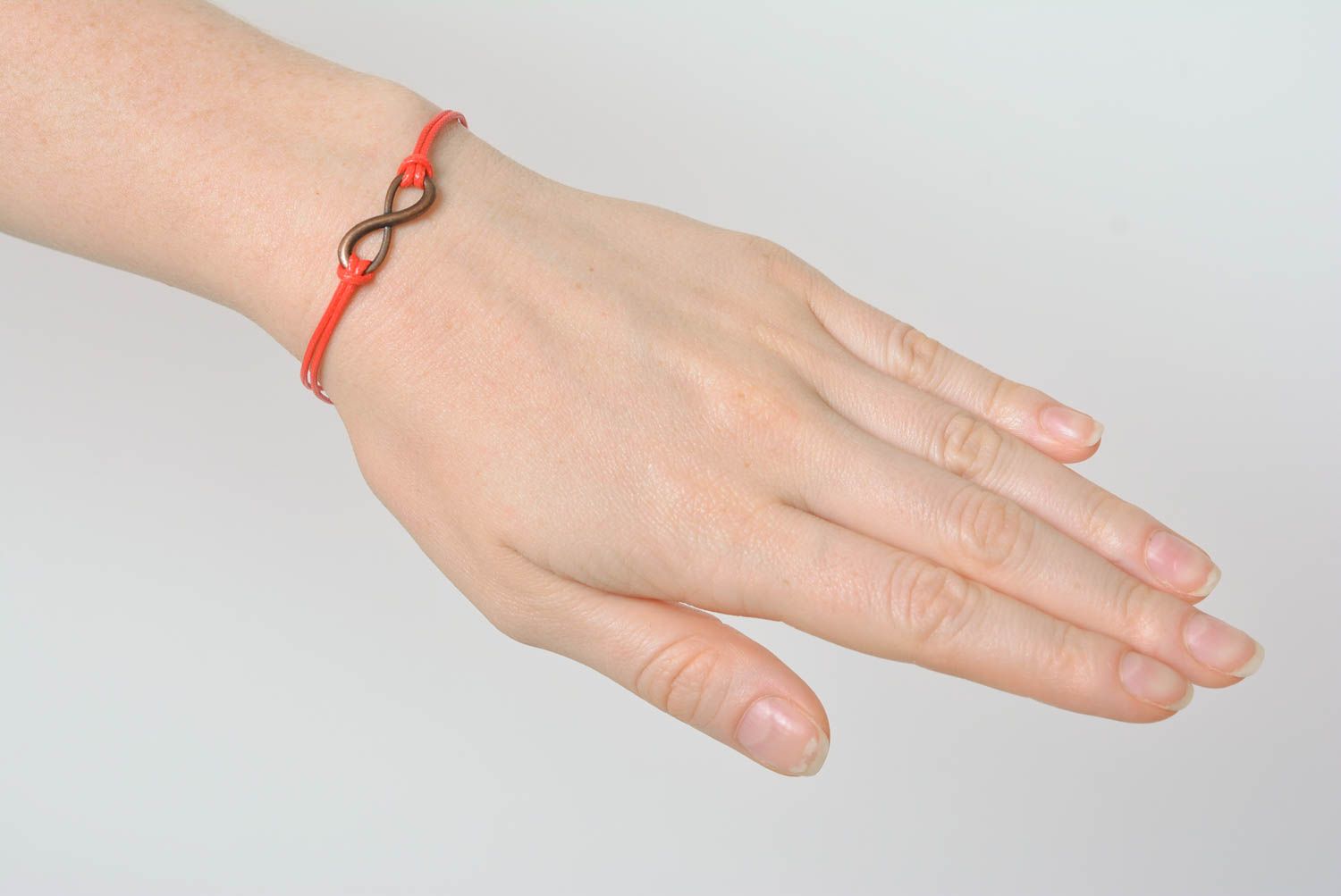 Bracelet cordon ciré rouge Bijou fait main avec infini Cadeau pour femme photo 3