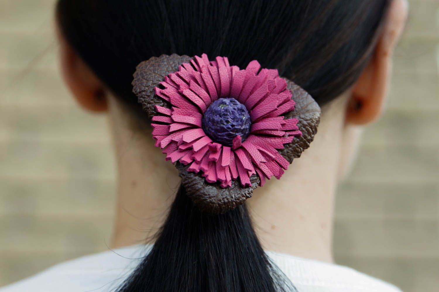 Handmade jewelry leather hair accessories flower hair tie designer accessories photo 2