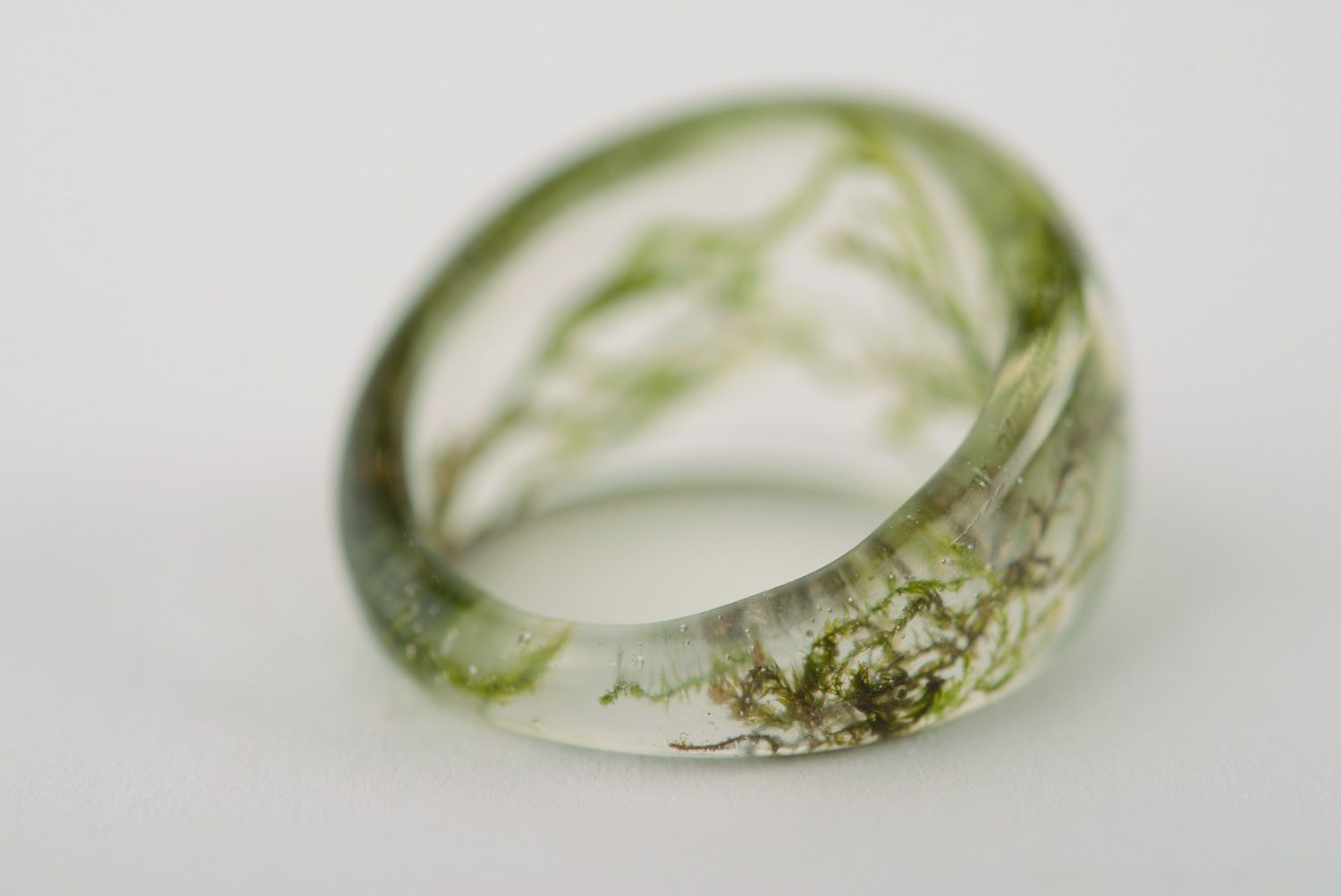 Large transparent handmade seal ring with moss coated with epoxy photo 5