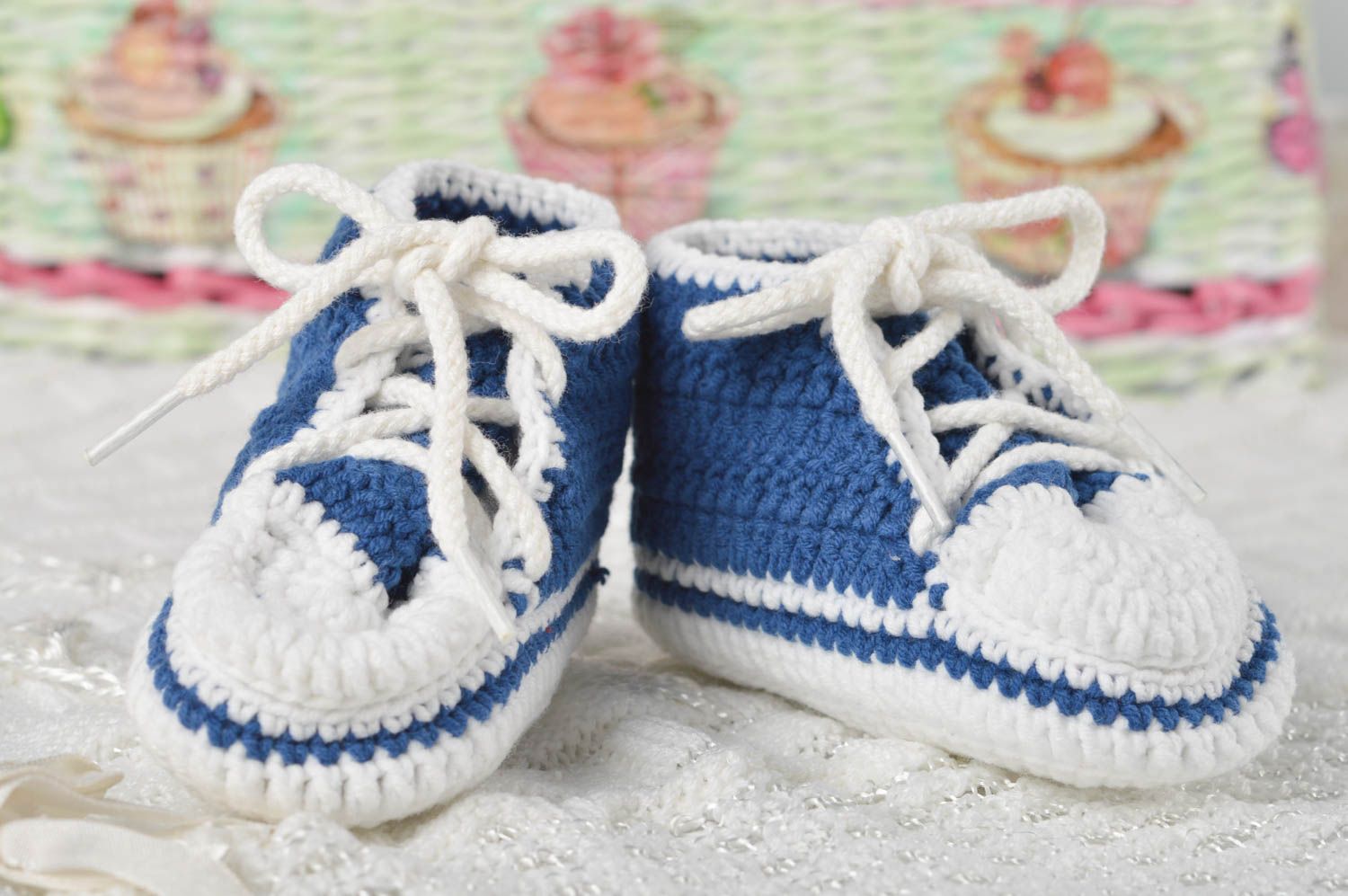 Пинетки-кроссовки ручной работы теплые пинетки вязаные кроссовки синие фото 1