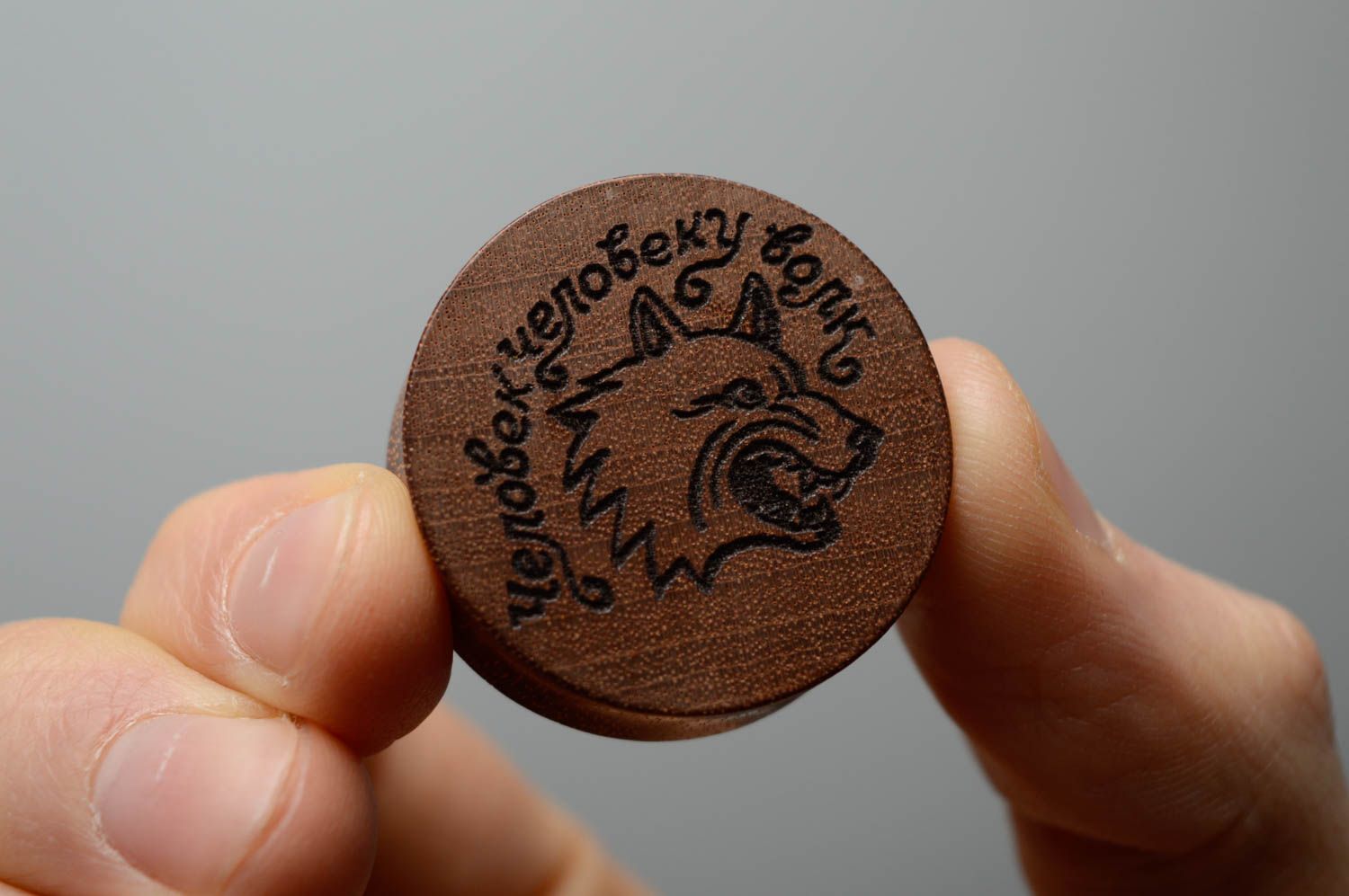 Wooden plugs with engraving photo 4